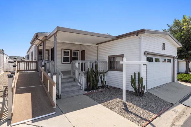 9255 N Magnolia Avenue, Santee CA: https://media.crmls.org/mediaz/fe15ee05-5ade-473a-b9b1-b31643c10f6b.jpg