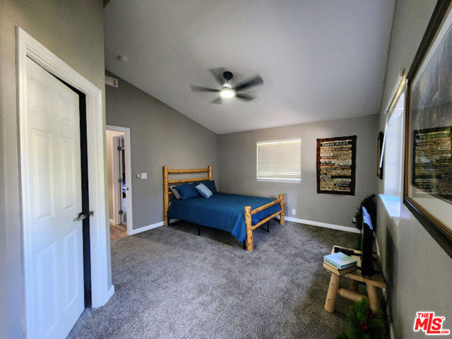 391 Montclair Drive, Big Bear City CA: https://media.crmls.org/mediaz/fe160124-4bac-4179-b7f6-c39ba0506752.jpg