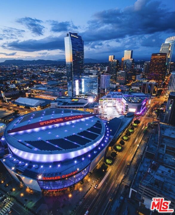 900 W Olympic Boulevard, Los Angeles CA: https://media.crmls.org/mediaz/fe16b41e-a2d0-44d1-afae-5ffb468f9e1b.jpg