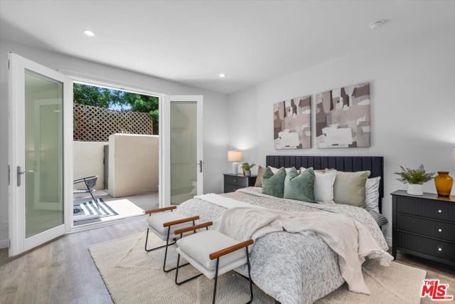 1650 Veteran Avenue, Los Angeles CA: https://media.crmls.org/mediaz/fe17f3cd-e14b-4927-9b70-334dff8d2119.jpg