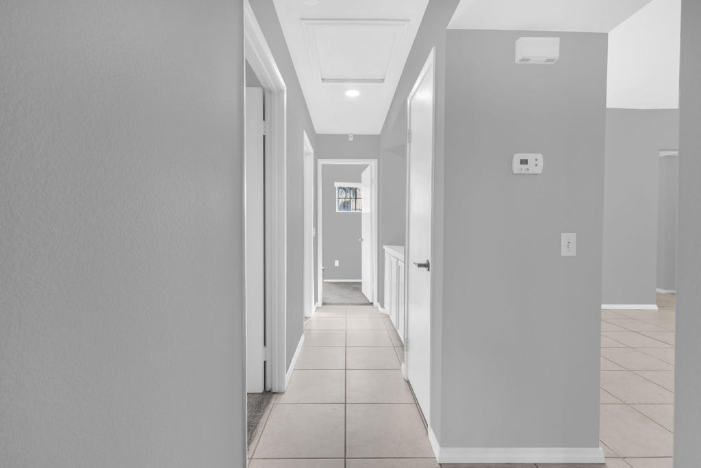https://media.crmls.org/mediaz/fe186971-077f-4d36-93a0-eae1cff8a0ab.jpg?preset=X-Large
