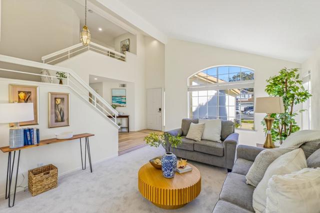 3245 Estrella Del Mar Way, Marina CA: https://media.crmls.org/mediaz/fe189c79-616b-40db-bb93-6bc55277f8de.jpg