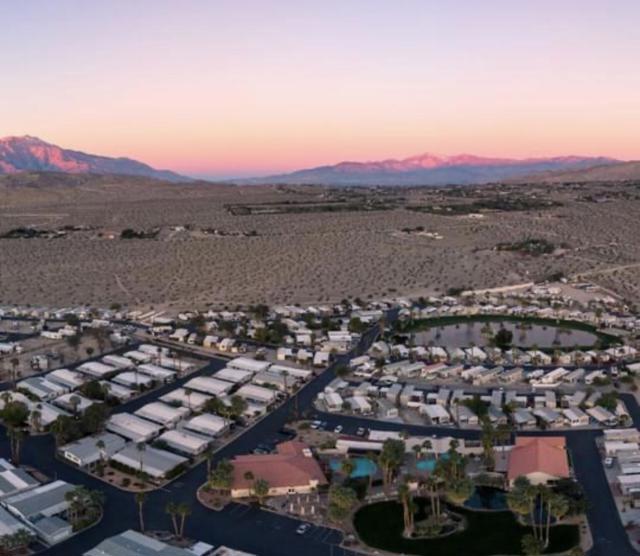 74711 Dillon Rd Spc 1017, Desert Hot Springs CA: https://media.crmls.org/mediaz/fe18a538-cc5e-4c8d-98df-05eb66cfbe7d.jpg