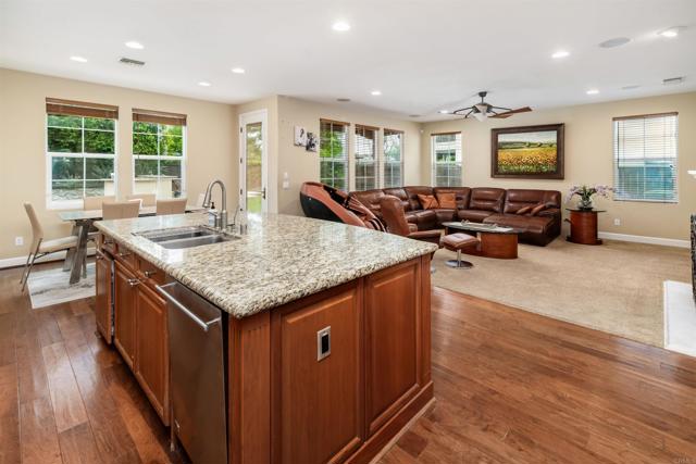 6851 Helenite Place, Carlsbad CA: https://media.crmls.org/mediaz/fe18f4f4-1615-4846-825e-6b9b27e89c6e.jpg
