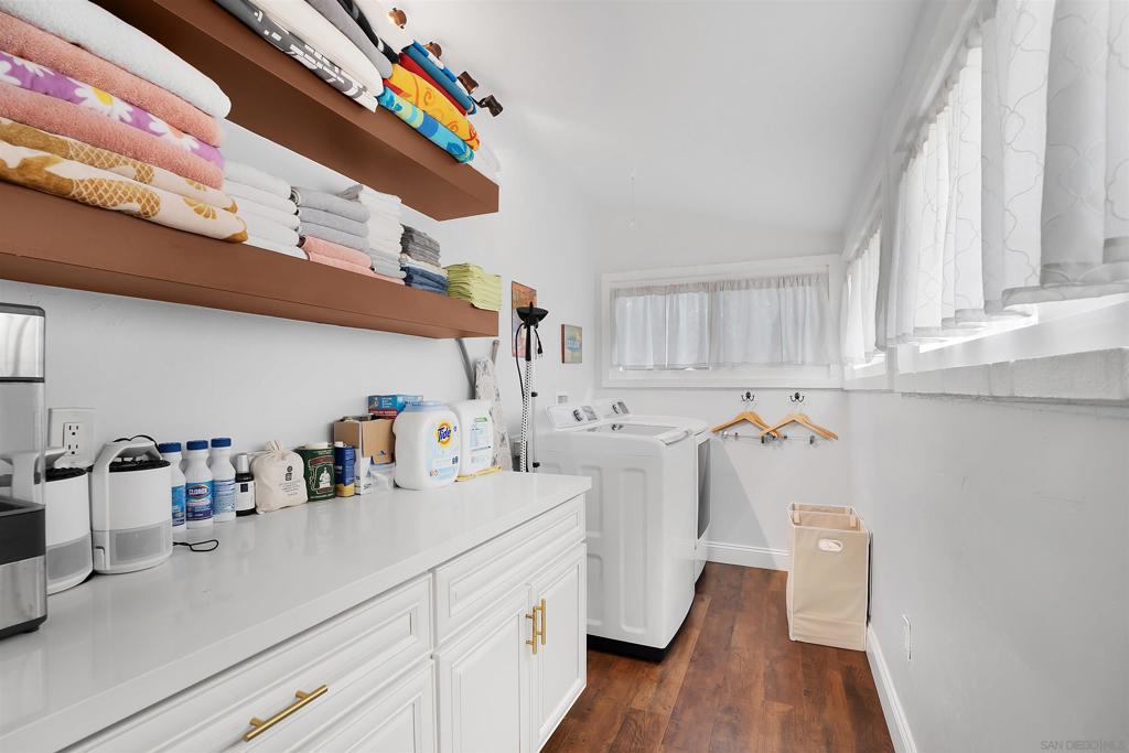 MLS #250035692SD img 21