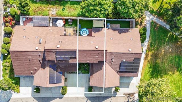 220 Eveningside Gln, Escondido CA: https://media.crmls.org/mediaz/fe1a3005-0082-4531-ac17-93b745fd1c86.jpg
