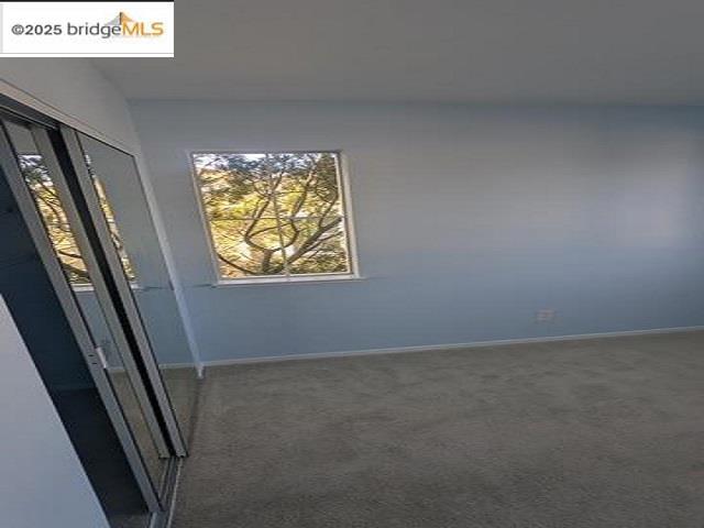 227 Clearpointe Dr, Vallejo CA: https://media.crmls.org/mediaz/fe1b377b-0c2d-4b9b-baf9-5ca0383d7b4a.jpg