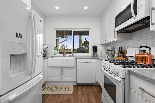 Detail Gallery Image 18 of 48 For 3580 Seahorn Cir, San Diego,  CA 92130 - 2 Beds | 2 Baths