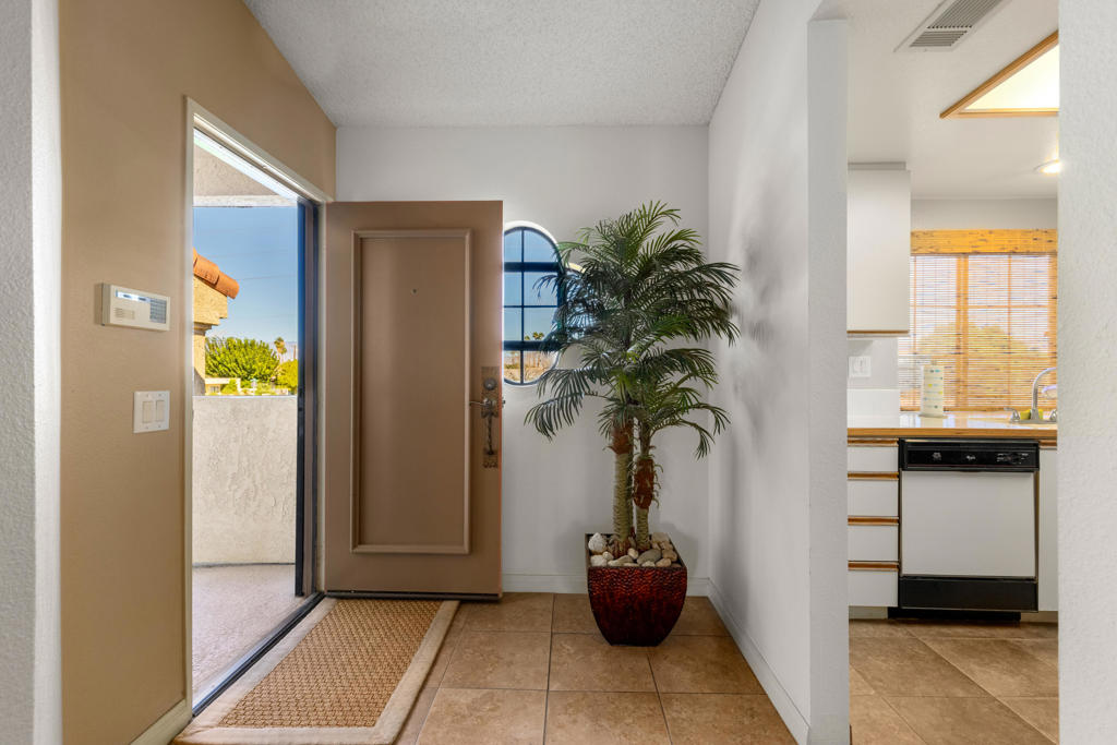 MLS #219137172DA image #2