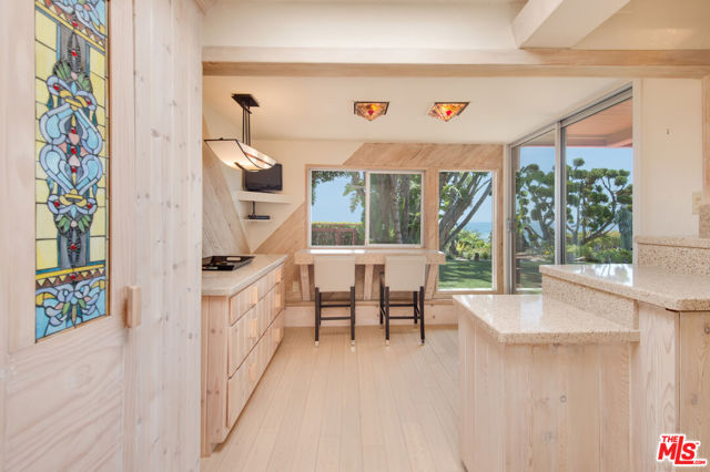 27004 PACIFIC COAST Highway, Malibu CA: https://media.crmls.org/mediaz/fe1c7c81-8cea-4630-987c-5d7bc85f6f47.jpg