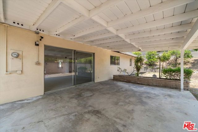 820 N 16th Street, Montebello CA: https://media.crmls.org/mediaz/fe1da913-8e37-4523-b744-40fe7aa92e26.jpg