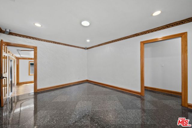 8058 Fulton Avenue photo 6