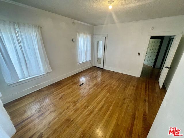 737 N HARVARD Boulevard, Los Angeles CA: https://media.crmls.org/mediaz/fe1efb16-aab9-420a-af40-bbf9e86a3a3c.jpg