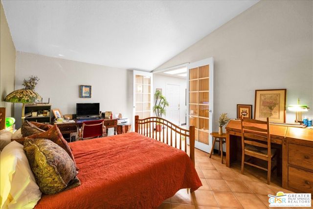 2861 Sundance Circle, Palm Springs CA: https://media.crmls.org/mediaz/fe1f7b2b-a4e0-4255-b792-11b406a90e87.jpg