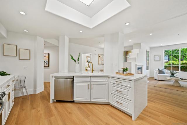 12370 Carmel Country Rd, San Diego CA: https://media.crmls.org/mediaz/fe1fb152-bffa-4e32-ba2b-0c128a7e4f73.jpg