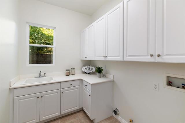 Detail Gallery Image 28 of 50 For 1091 Park Hill Pl, Vista,  CA 92081 - 4 Beds | 3 Baths