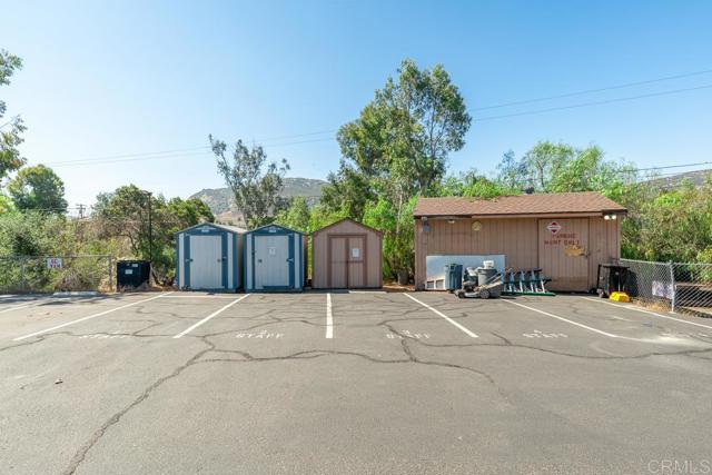 9780 Dunbar Ln Lane, El Cajon CA: https://media.crmls.org/mediaz/fe20a72e-eb4f-4a0e-b906-597ef6de9786.jpg