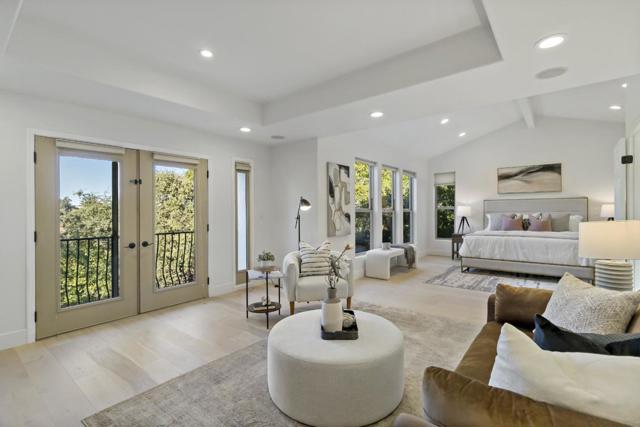 303 Lakeview Way, Redwood City CA: https://media.crmls.org/mediaz/fe219157-4857-40de-9e96-761cf7bb0d81.jpg