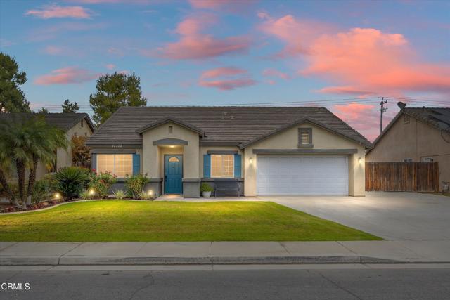 Detail Gallery Image 1 of 32 For 12302 Adirondack Ave, Bakersfield,  CA 93312 - 4 Beds | 2 Baths