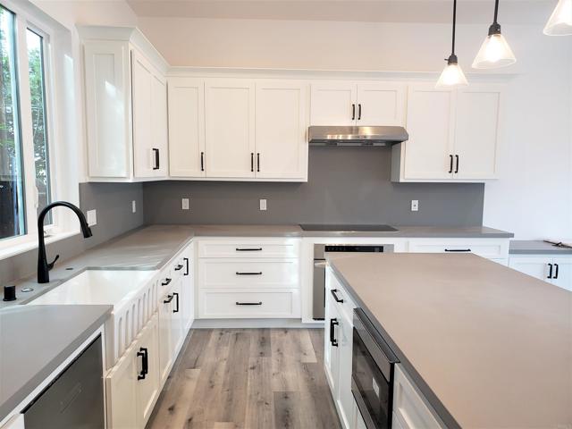 Detail Gallery Image 8 of 46 For 804 & 814 Clark Ave, Encinitas,  CA 92024 - 3 Beds | 2 Baths