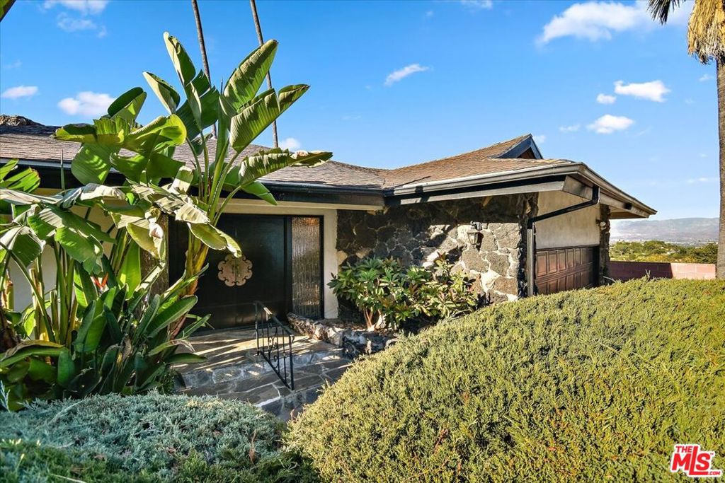 15451 Longbow DriveSherman Oaks img 36