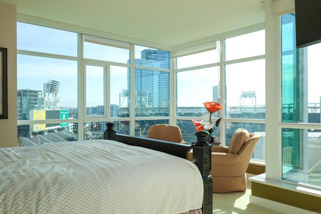 325 7Th Avenue, San Diego CA: https://media.crmls.org/mediaz/fe23a815-81b0-41e1-8f96-c7cce66a0d07.jpg