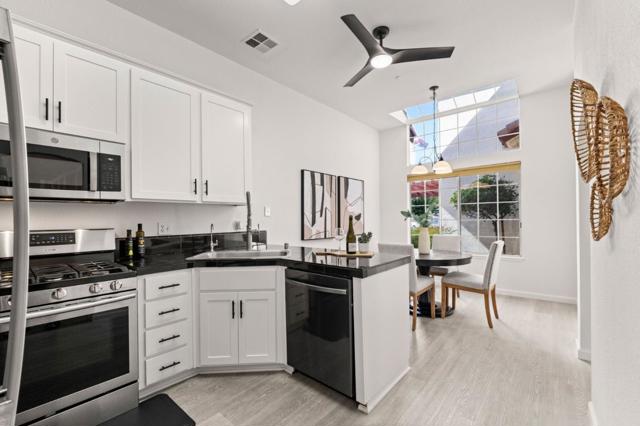 5666 Belleza Drive, Pleasanton CA: https://media.crmls.org/mediaz/fe23d0fb-b14d-4fce-9554-b24992dcb93a.jpg