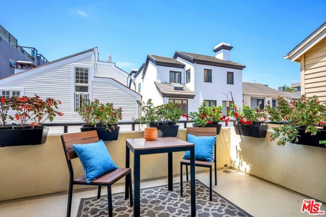 129 Spinnaker Mall, Marina del Rey, California 90292, 4 Bedrooms Bedrooms, ,3 BathroomsBathrooms,Single Family Residence,For Sale,Spinnaker,24426431