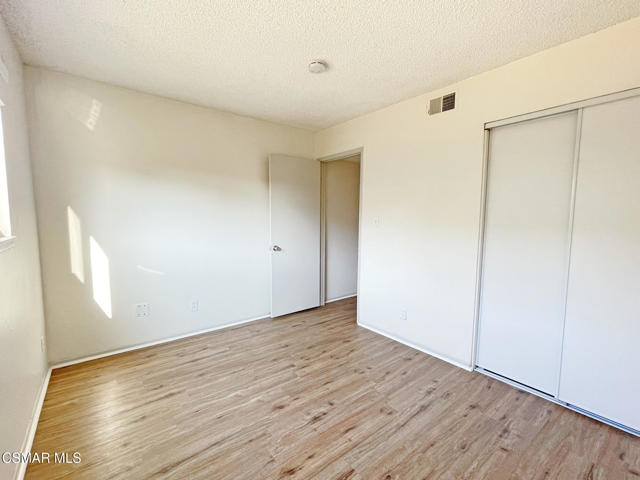 2467 Invar Court, Simi Valley CA: https://media.crmls.org/mediaz/fe23fff9-b719-4295-ac15-430f23b7113f.jpg