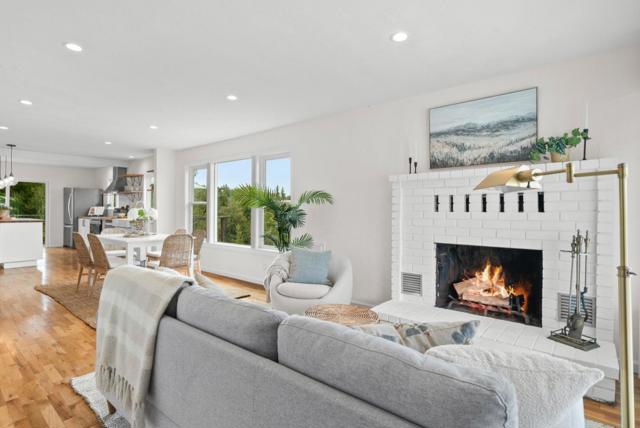 360 Tabor Drive, Scotts Valley CA: https://media.crmls.org/mediaz/fe241bbb-6c1b-4ce8-960c-221773081f16.jpg