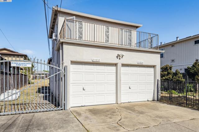 21032 Baker Rd, Castro Valley CA: https://media.crmls.org/mediaz/fe2523fb-96b0-4204-b2a5-9af81bc195e5.jpg