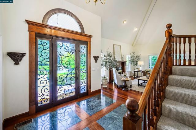 4405 Deer Ridge Rd, Danville CA: https://media.crmls.org/mediaz/fe258522-2612-4a28-9a74-4c99ba53b560.jpg