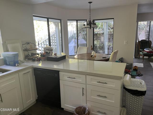 509 Canyon Vista Drive, Newbury Park CA: https://media.crmls.org/mediaz/fe25de5e-8c78-4477-91c9-372f315375ba.jpg