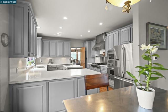 715 Blue Spruce Dr, Danville CA: https://media.crmls.org/mediaz/fe2600e3-23bb-4b0a-b05c-19fb2add89ff.jpg