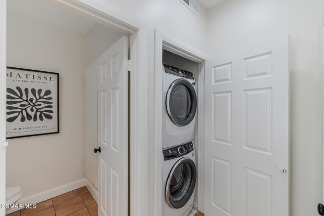 4153 Brookcrest Court, Moorpark CA: https://media.crmls.org/mediaz/fe2627b6-1cac-4e5b-b42b-9362e37e7d14.jpg