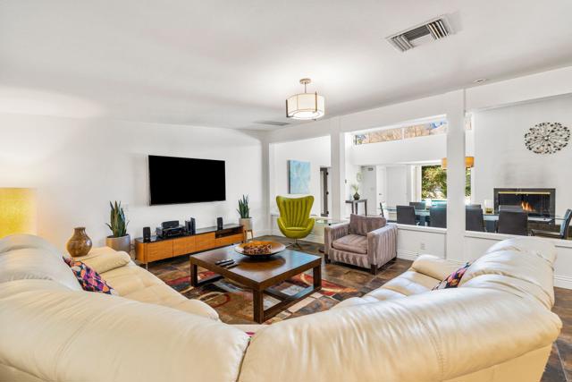 1223 E San Lorenzo Road, Palm Springs CA: https://media.crmls.org/mediaz/fe2632b2-d25a-4d1f-92ff-ca6d30595f3d.jpg