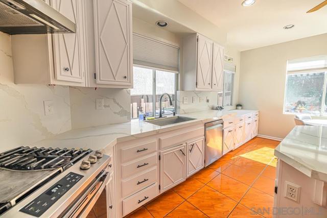 3514 Lake Park Avenue, Fallbrook CA: https://media.crmls.org/mediaz/fe26f459-cb4d-4cf1-8dcc-cf8680386be3.jpg