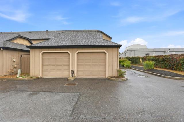 251 Gibson Drive, Hollister CA: https://media.crmls.org/mediaz/fe270443-cd28-4e3a-a8c6-0228167078f9.jpg