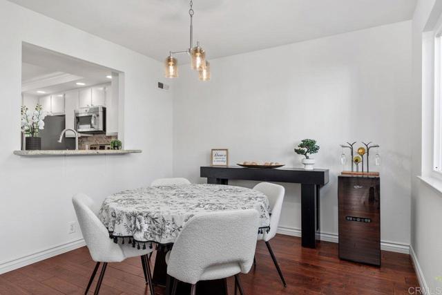 Detail Gallery Image 12 of 49 For 6561 Corte Cisco, Carlsbad,  CA 92009 - 3 Beds | 2/1 Baths