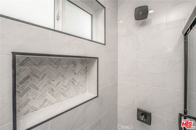 433 W Gage Avenue, Los Angeles CA: https://media.crmls.org/mediaz/fe28382f-35ed-45e0-8e8c-811e72fdc875.jpg