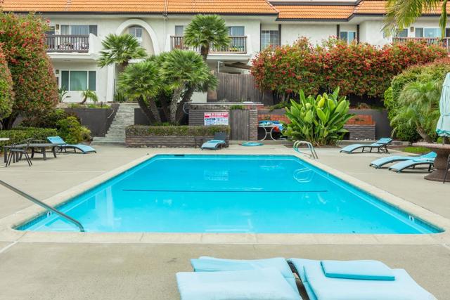 2929 Fire Mountain Dr, Oceanside CA: https://media.crmls.org/mediaz/fe288dbc-3ff4-4836-9e9a-611c3965b1ec.jpg