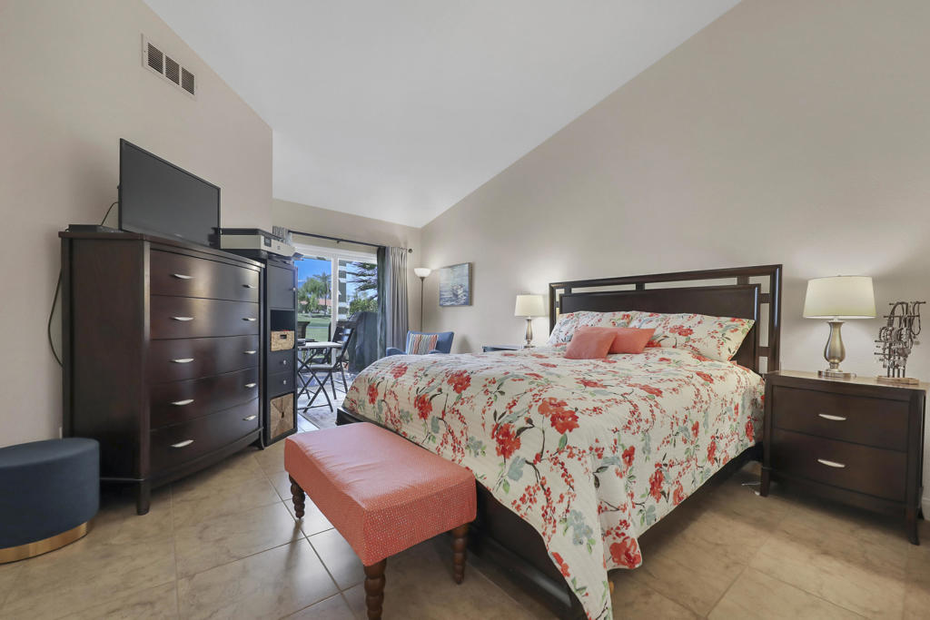 MLS #219137241DA image #3