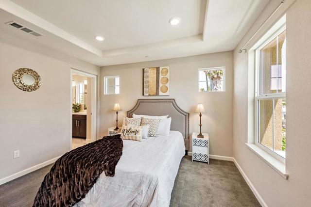 25899 Dollar Street, Hayward CA: https://media.crmls.org/mediaz/fe29339a-6c01-4428-9ea5-74b49d17b88d.jpg