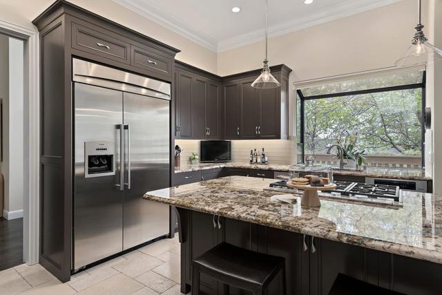 19 Susan Gale Court, Menlo Park CA: https://media.crmls.org/mediaz/fe29989b-8953-4320-81bf-6443ee9b7235.jpg