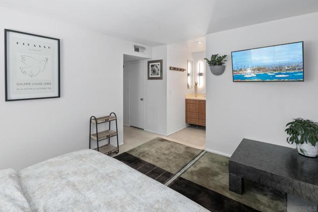 3266 1st Ave., San Diego CA: https://media.crmls.org/mediaz/fe2a06e6-5a94-4a56-9d3b-acf04ae3a5de.jpg