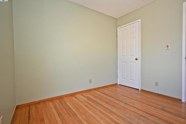 7144 Prince Dr, Dublin CA: https://media.crmls.org/mediaz/fe2a27e3-659d-404b-88ce-4f08b717e55d.jpg