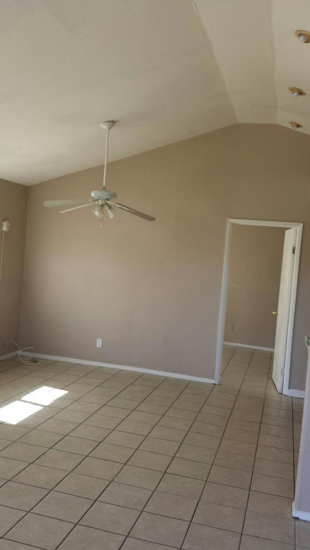 833 Spencer Avenue, Modesto CA: https://media.crmls.org/mediaz/fe2aa290-45cf-4c07-a12e-57c2c1b514af.jpg