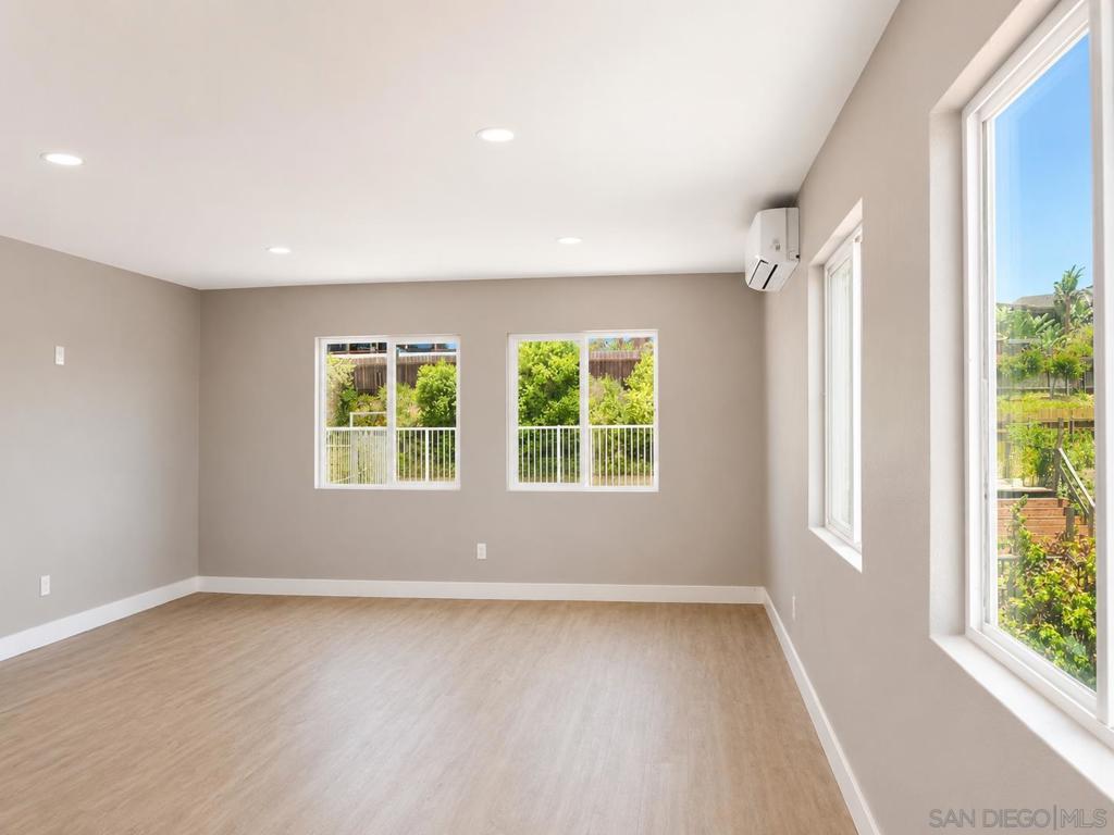 2421 Balboa Vista Dr - photo 3