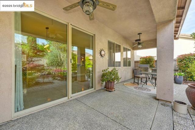 Image 34 of 54 For 5736 Palmera Ln