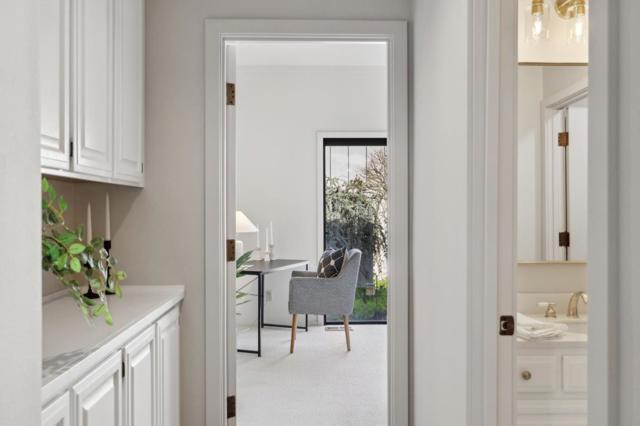 28064 Heron Court, Carmel CA: https://media.crmls.org/mediaz/fe2c3221-ca9a-4102-8c4b-69779e7cc90f.jpg